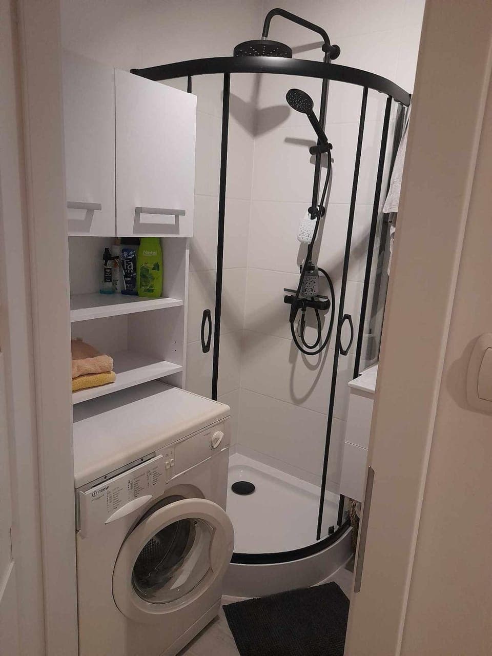 Shower, Bathroom, washing machine, dryer