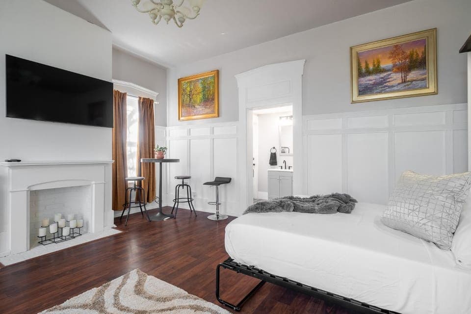 Decorative detail, Bedroom, air conditioner