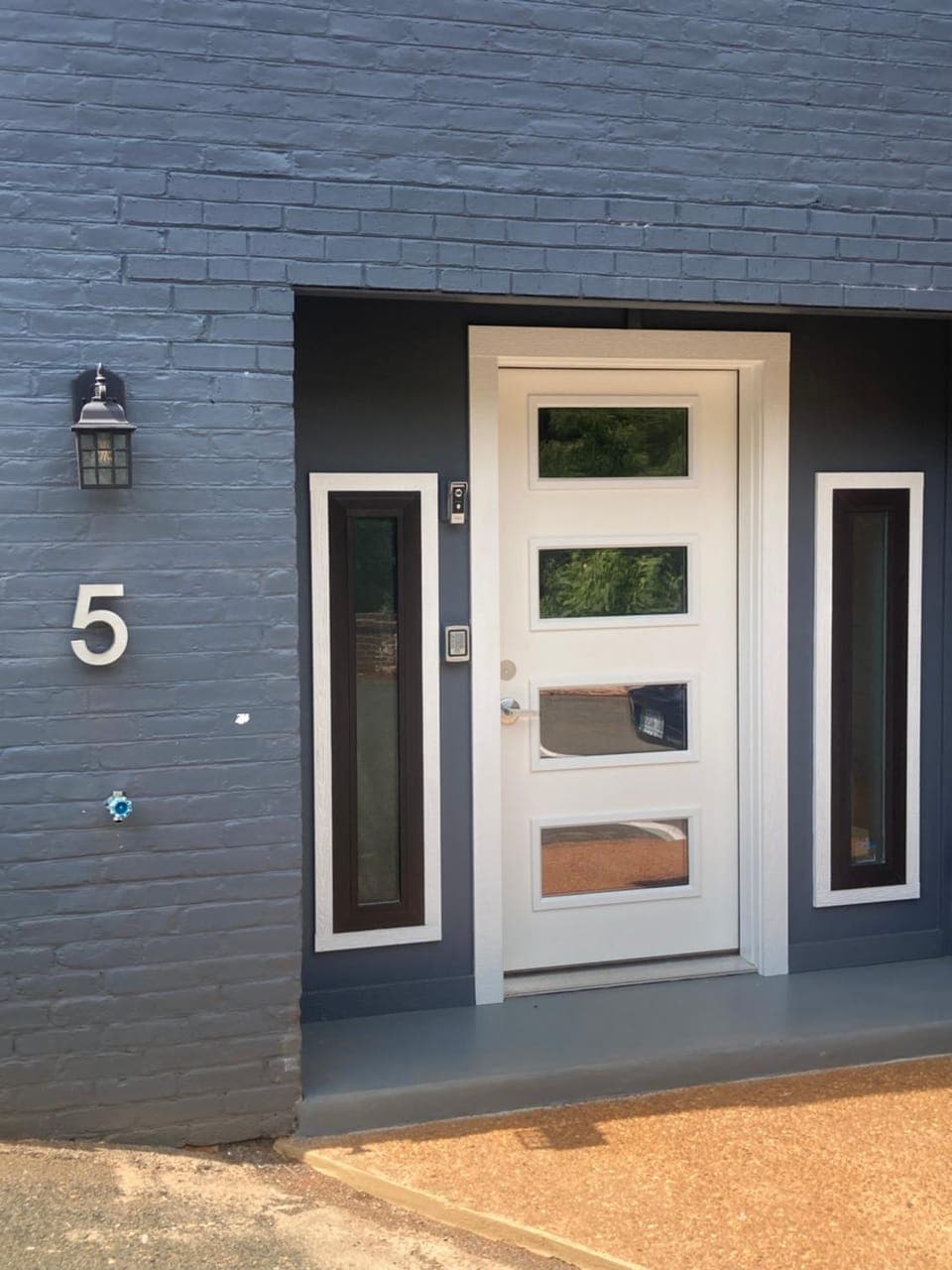 Facade/entrance