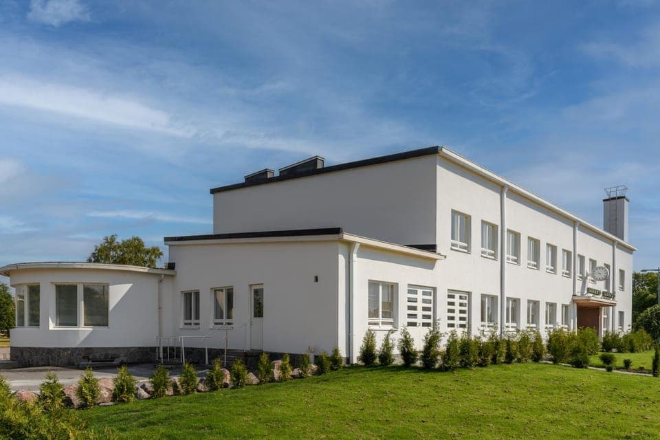 Property building, Day, City view, Garden view