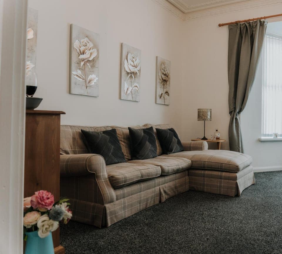 Living room, Seating area