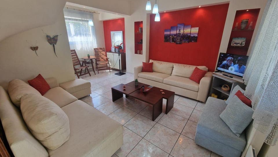 Activities, TV and multimedia, Living room, Seating area