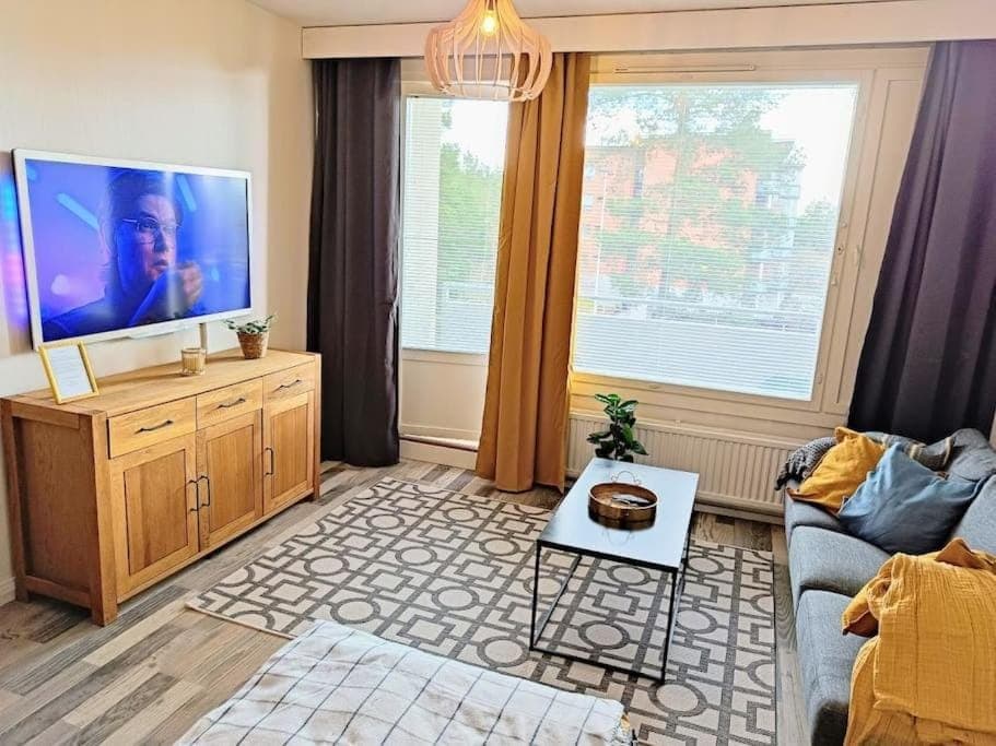 Valoisa yksiö parvekkeella Apartment in Turku