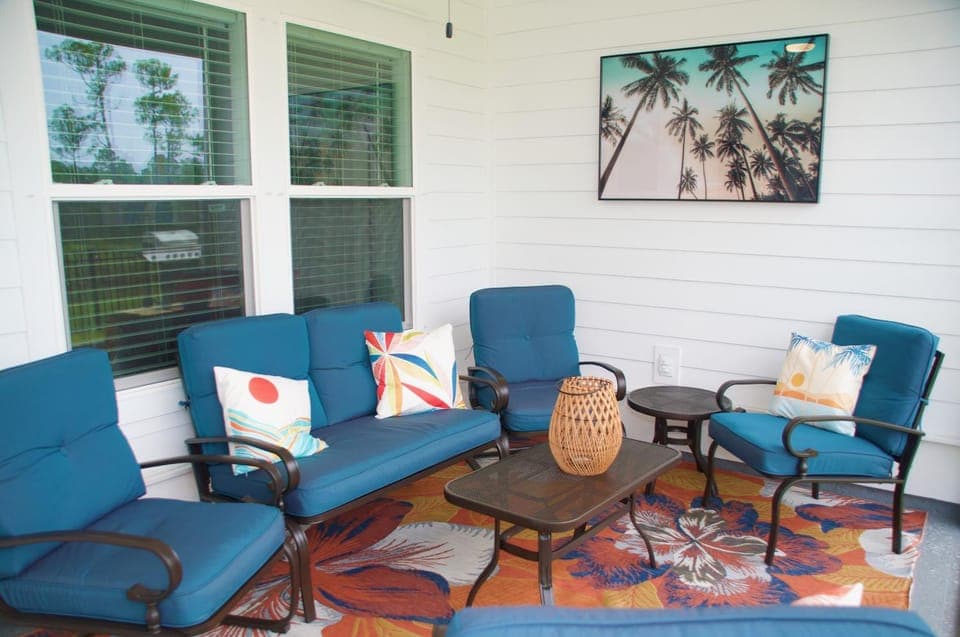 Patio, Seating area