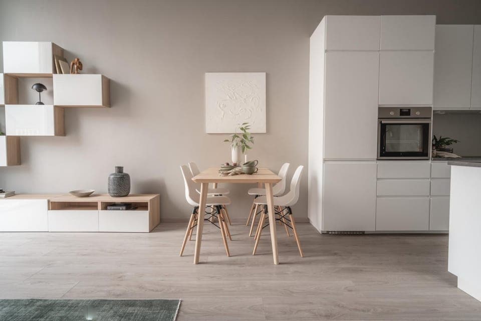 Kitchen or kitchenette, Dining area, minibar, pet friendly