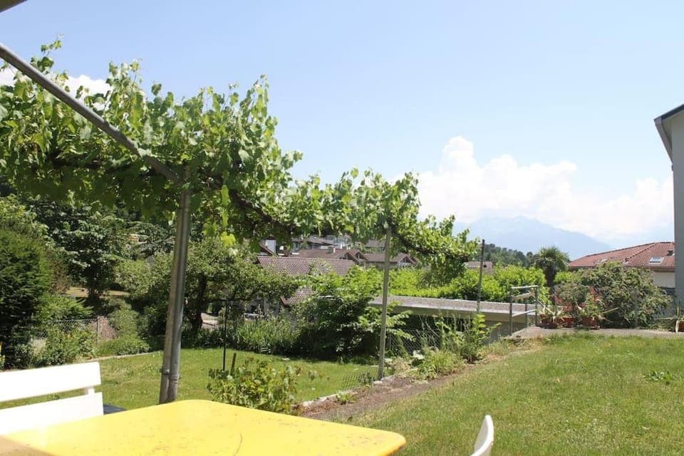 Garden view, Mountain view