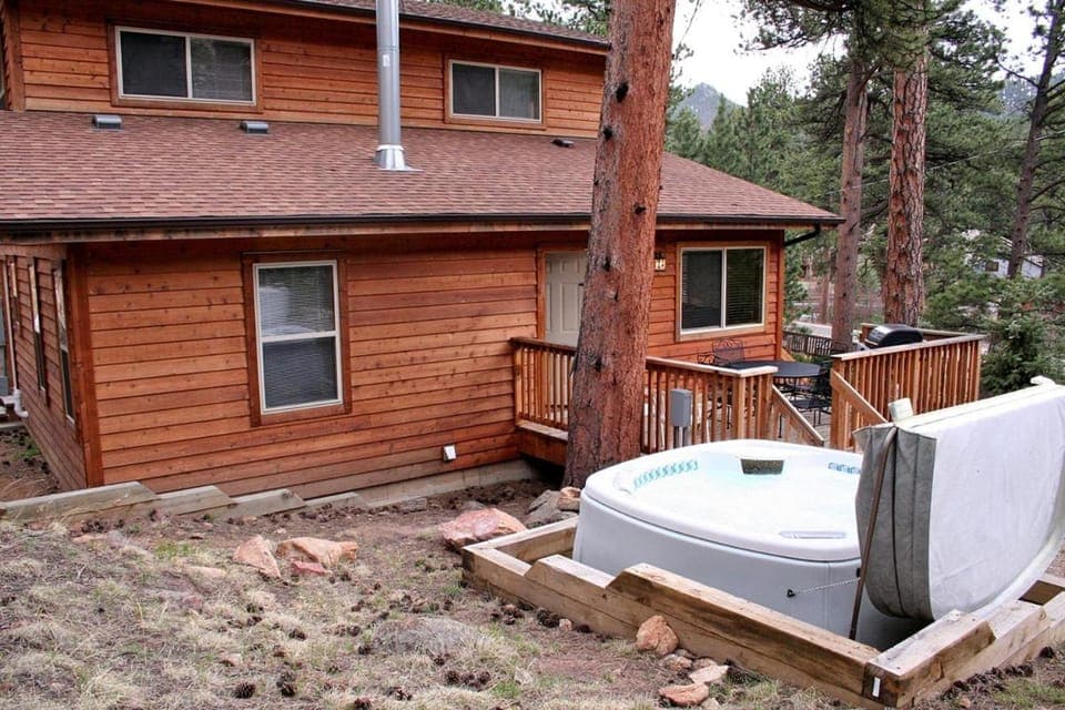 Property building, Hot Tub