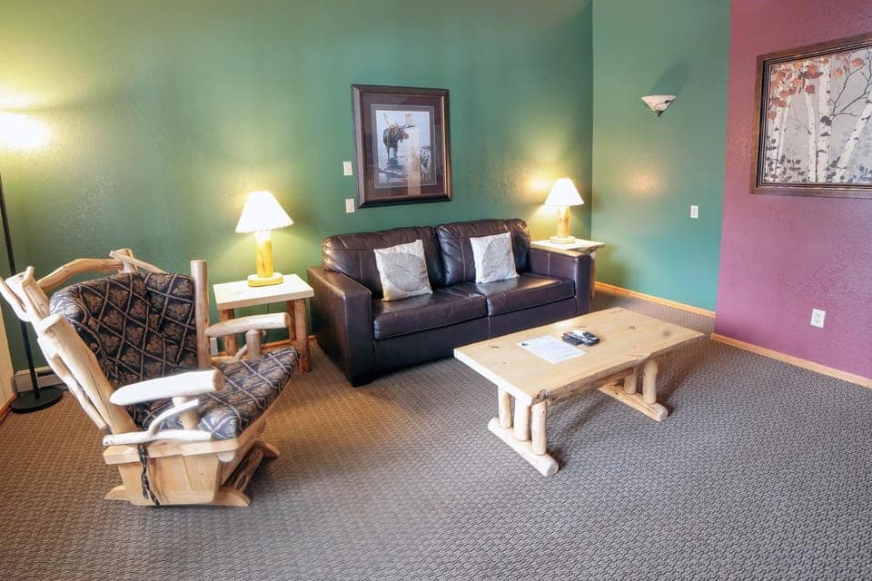Timber Creek Chalets- 12 chalet Chalet in Estes Park