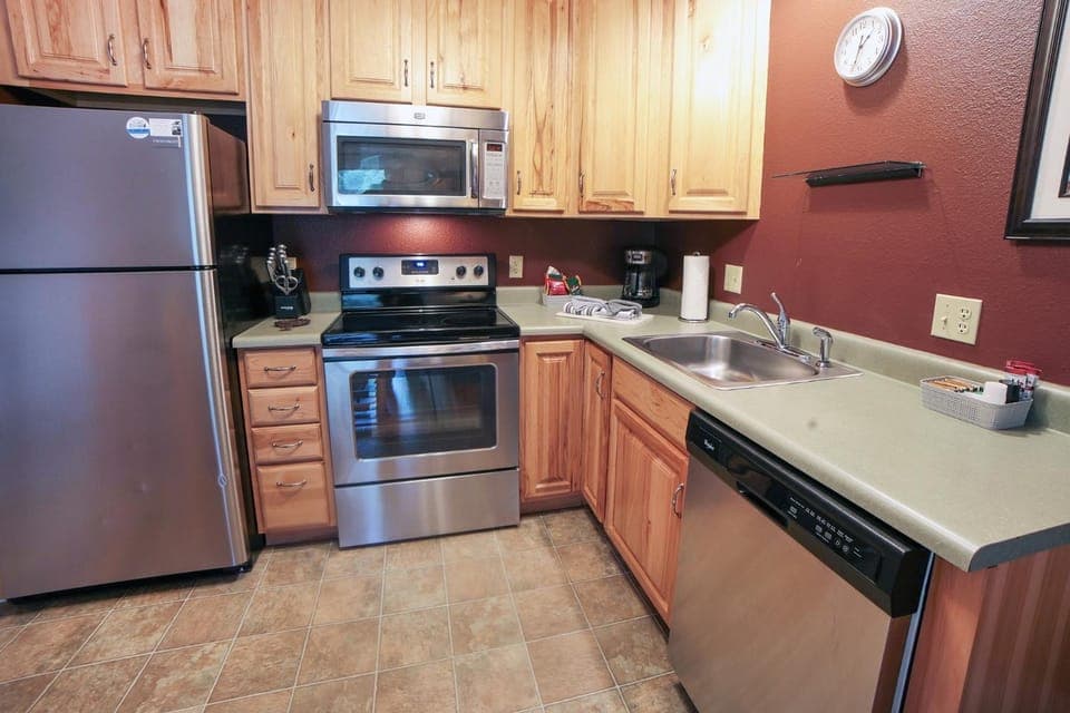 Fawn Valley Inn- 298 condo Apartment in Estes Park