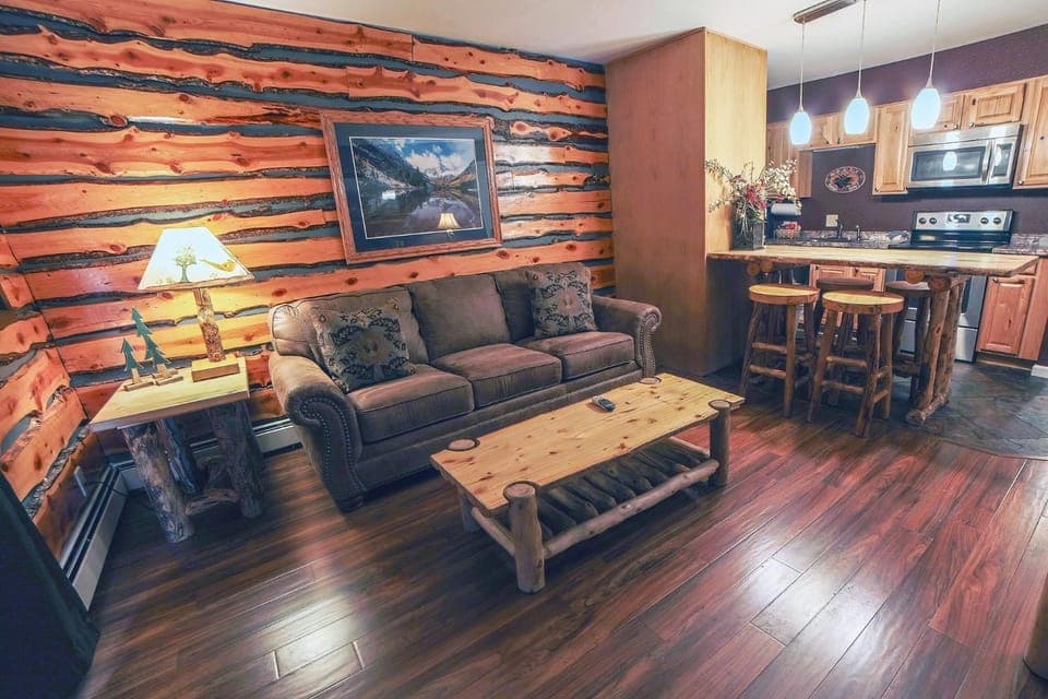 Fawn Valley Inn- 286 Apartment in Estes Park