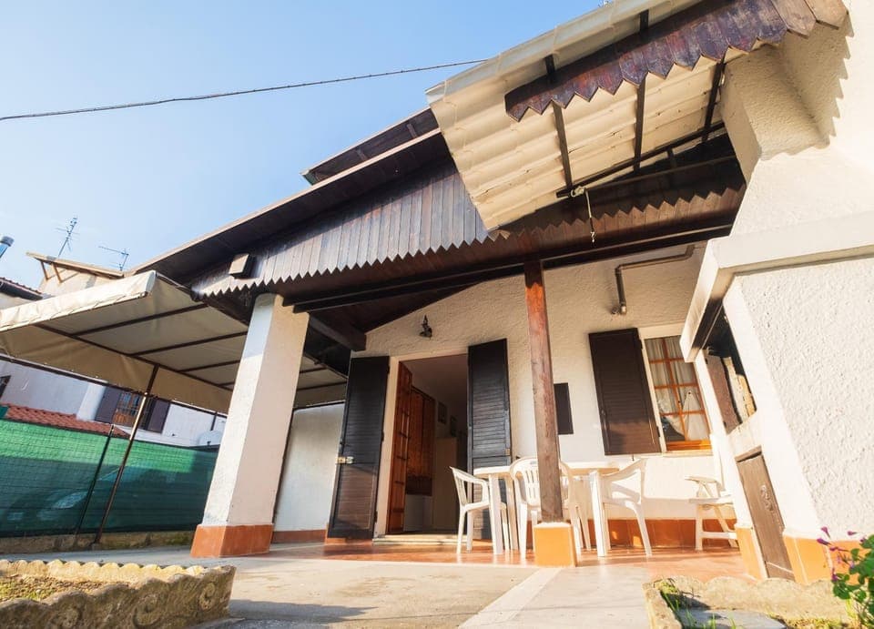 Patio, Facade/entrance