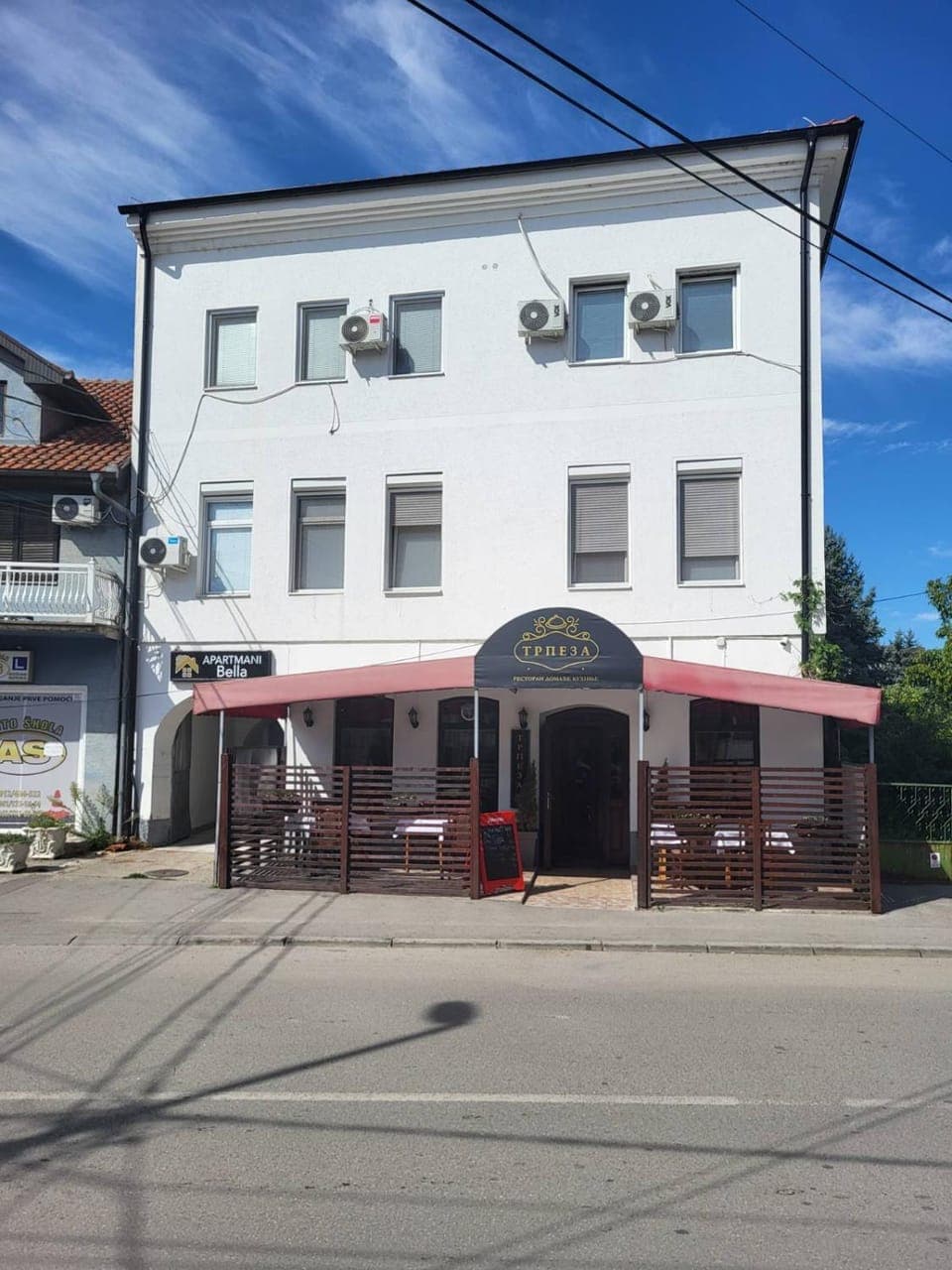 Property building, Restaurant/places to eat