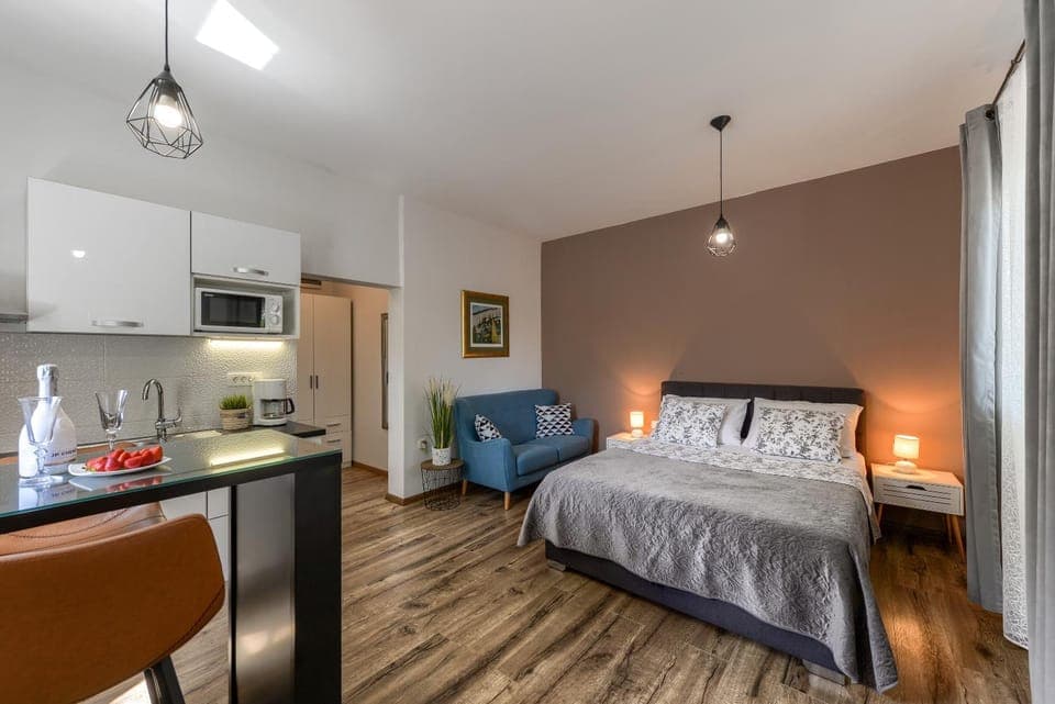 Photo of the whole room