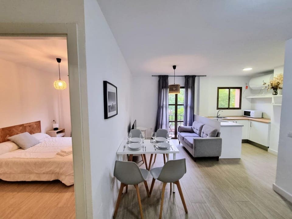 Kitchen or kitchenette, Living room, Dining area, Bedroom