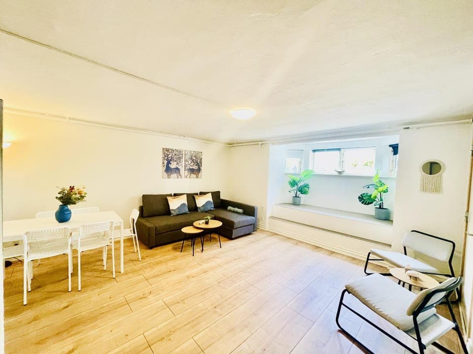 Communal lounge/ TV room, Living room