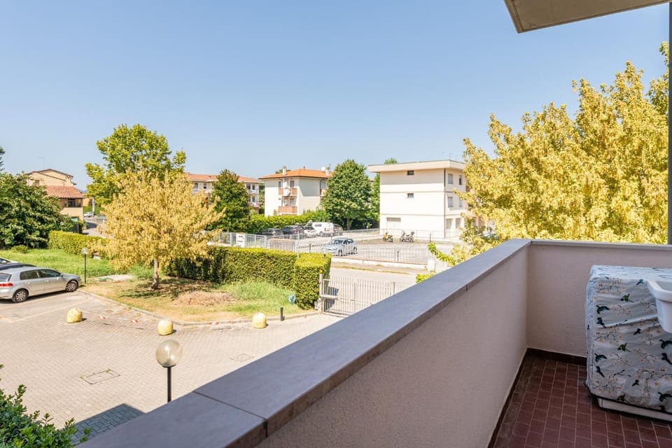 View (from property/room), Balcony/Terrace, Parking