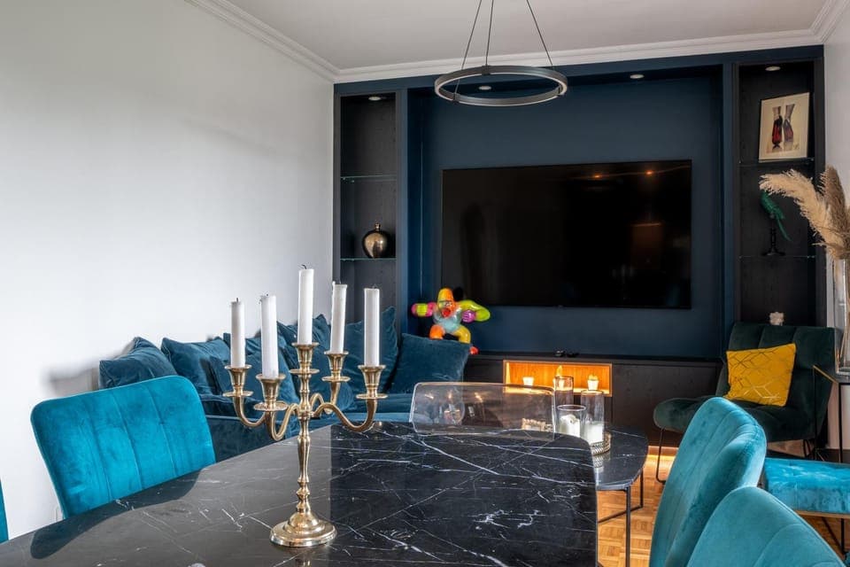 Living room, Seating area, Dining area