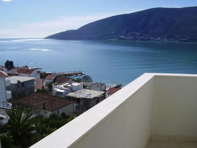 Natural landscape, Balcony/Terrace, Sea view