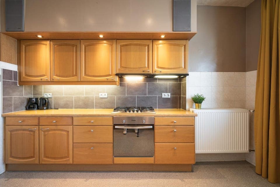 Kitchen or kitchenette, stove