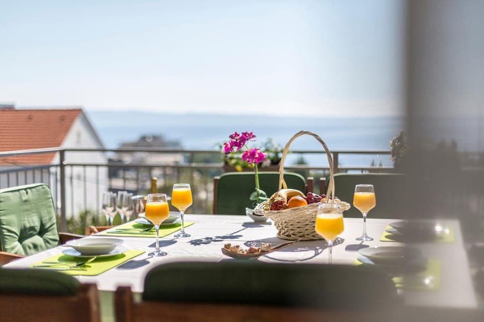 Balcony/Terrace, Decorative detail