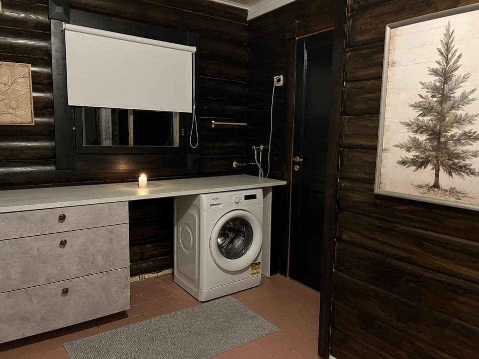 Bathroom, washing machine