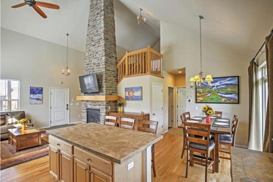 Ski-In Granby Getaway Villa in Granby