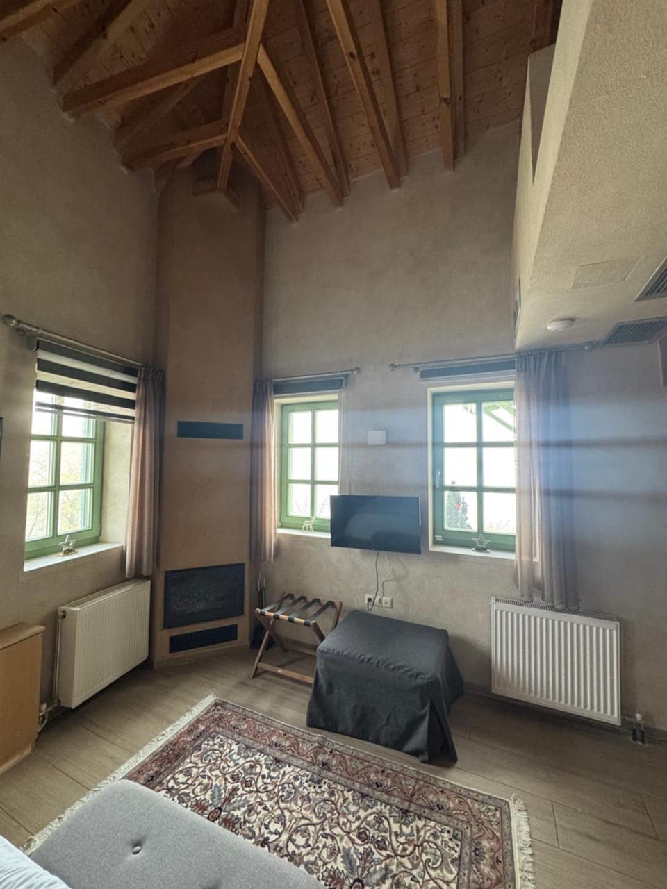 TV and multimedia, Bedroom, fireplace