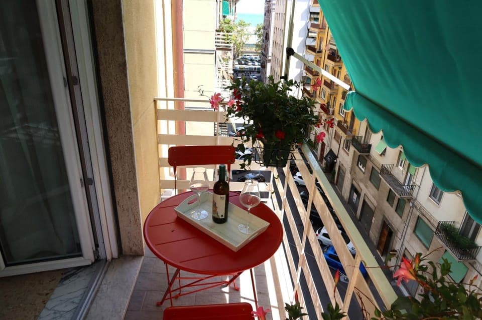 Property building, Balcony/Terrace, City view