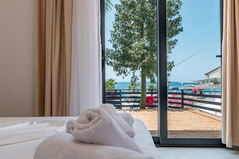 Bed, Day, View (from property/room), Balcony/Terrace, Photo of the whole room, Bedroom, Sea view, towels