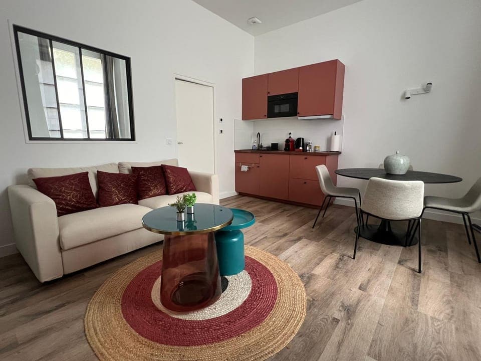 Kitchen or kitchenette, Living room, Dining area