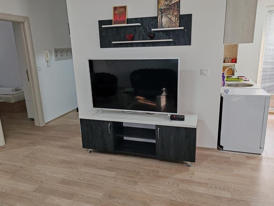 Communal lounge/ TV room, TV and multimedia, Kitchen or kitchenette, Evening entertainment