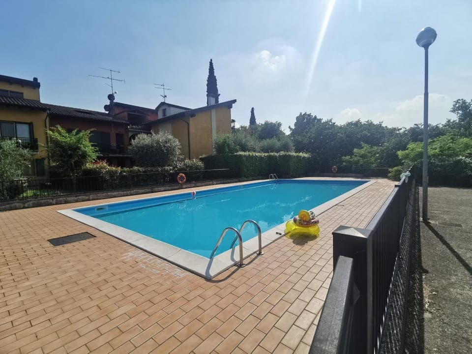 Swimming pool, Swimming pool