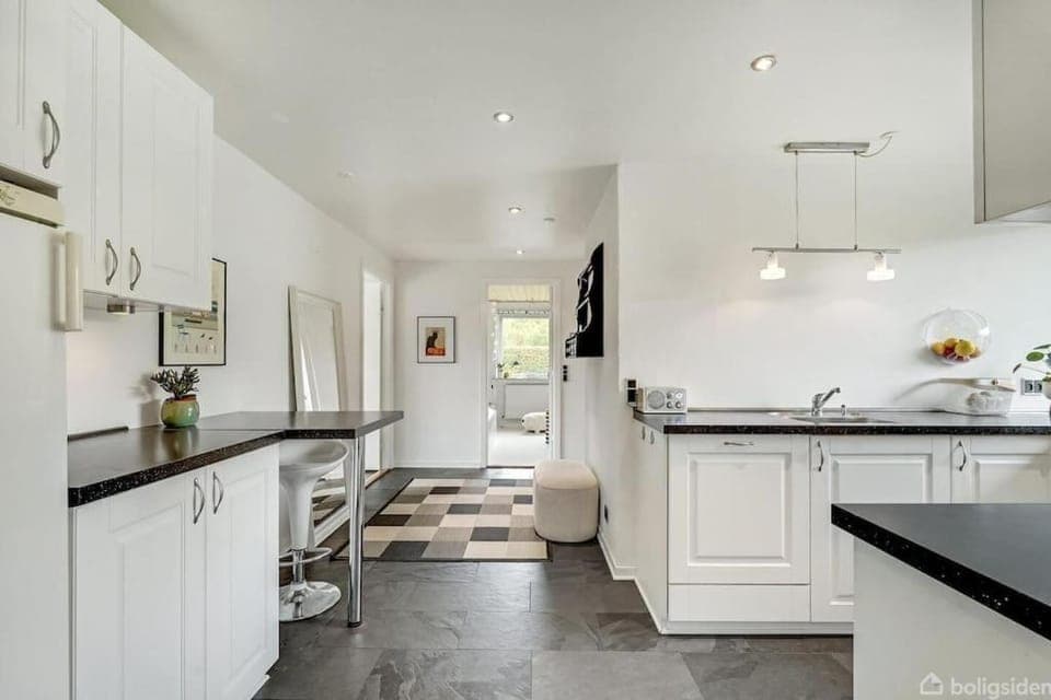 Kitchen or kitchenette, dishwasher, pet friendly, stove