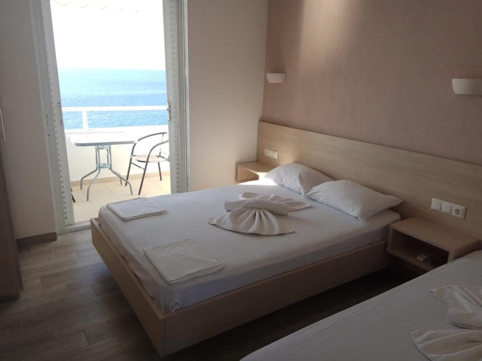 Bed, Sea view, bunk bed