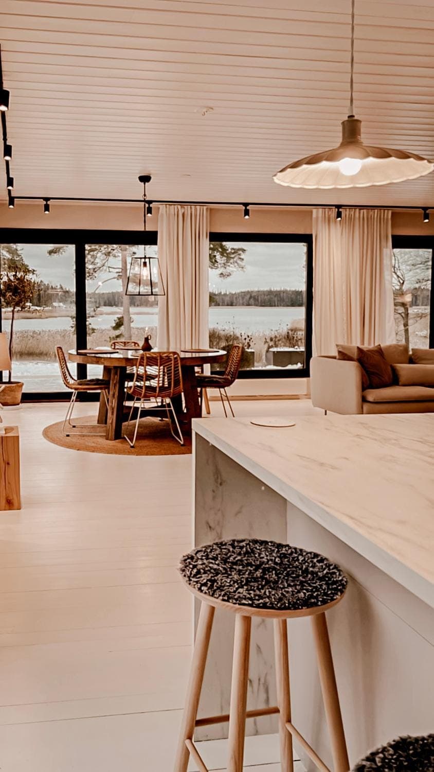 Living room, Dining area