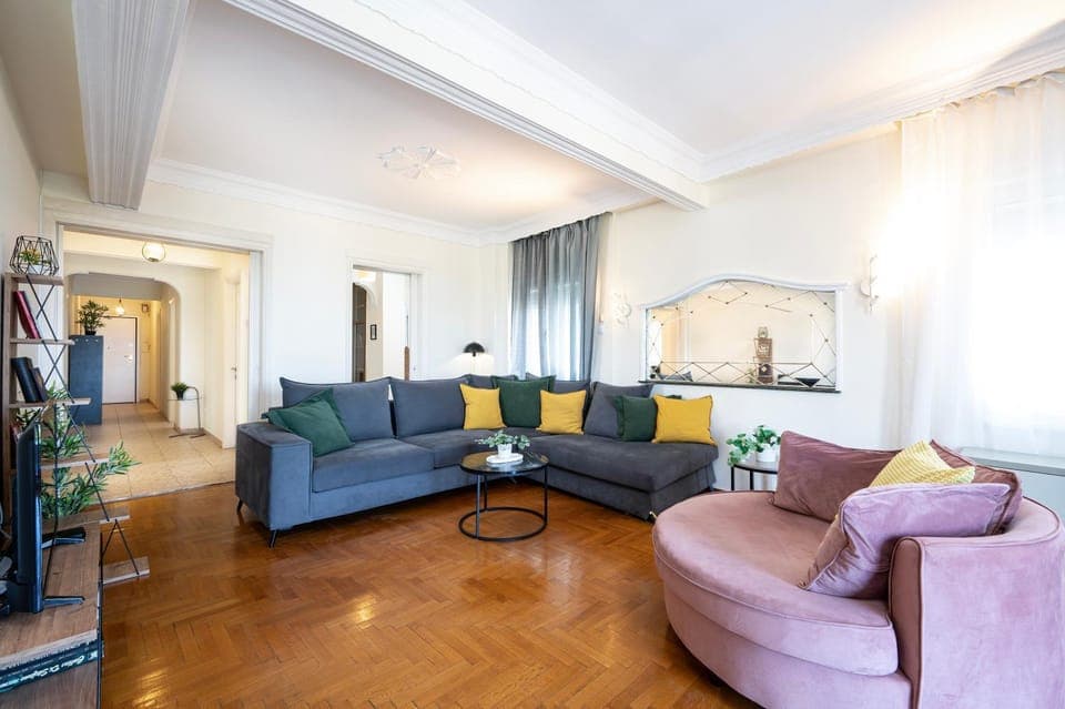 TV and multimedia, Living room, Seating area