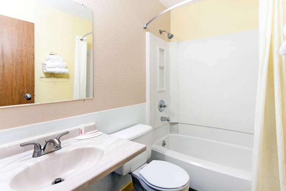 Bathroom, Photo of the whole room, On site