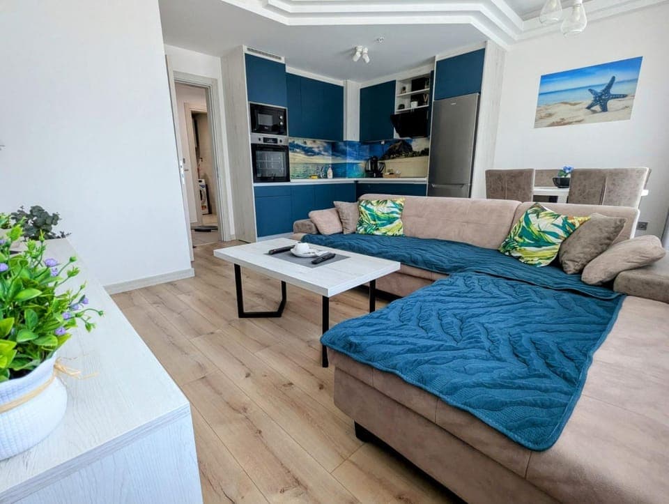 Bed, Living room, kitchen