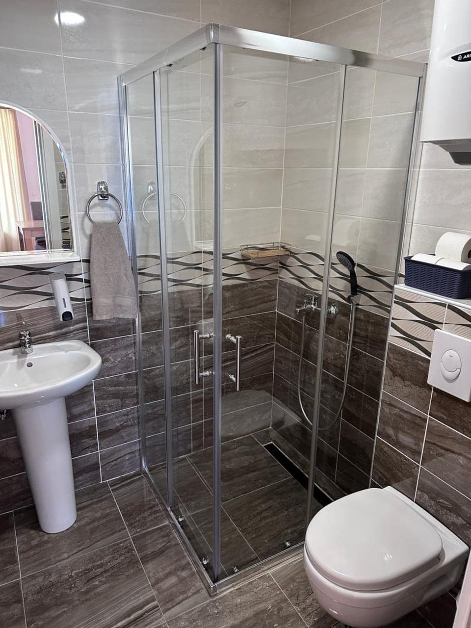 Shower, Toilet, Bathroom