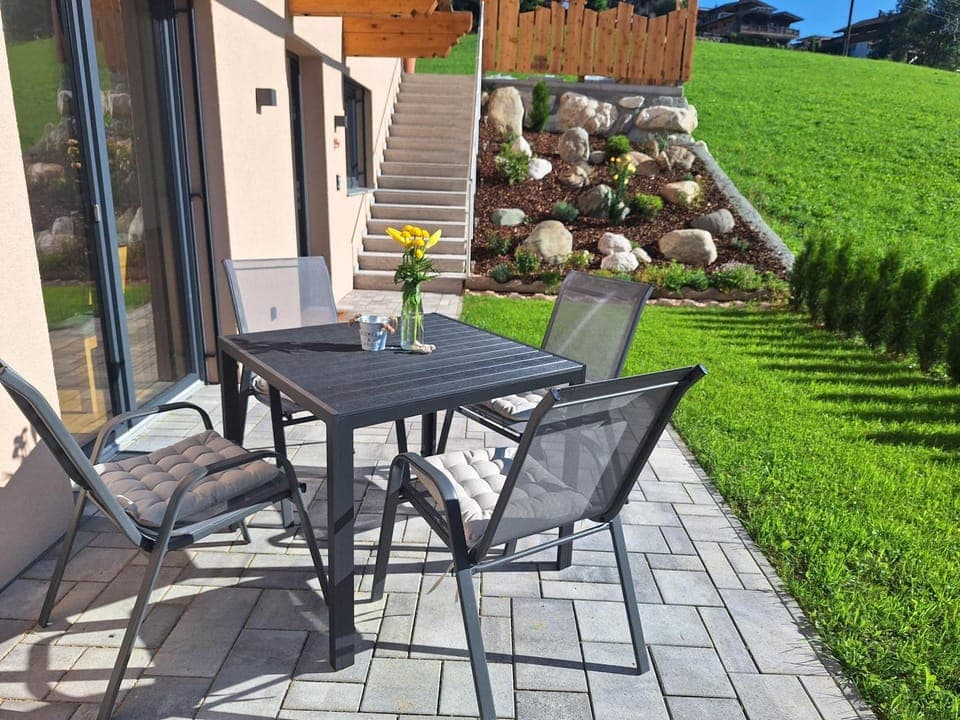 Day, Garden, Dining area