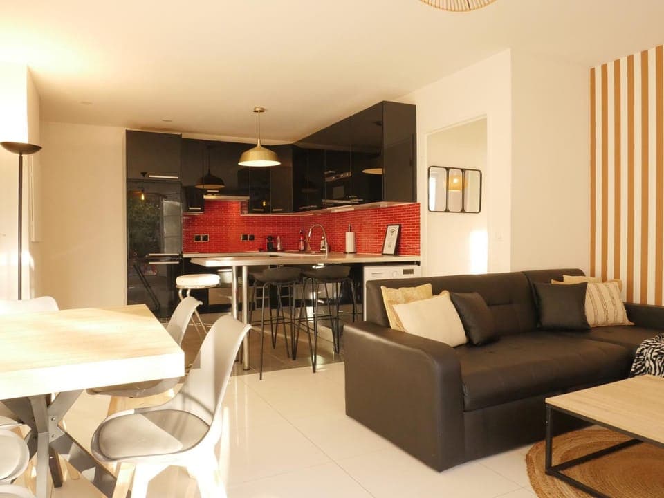 Kitchen or kitchenette, stove, kitchen