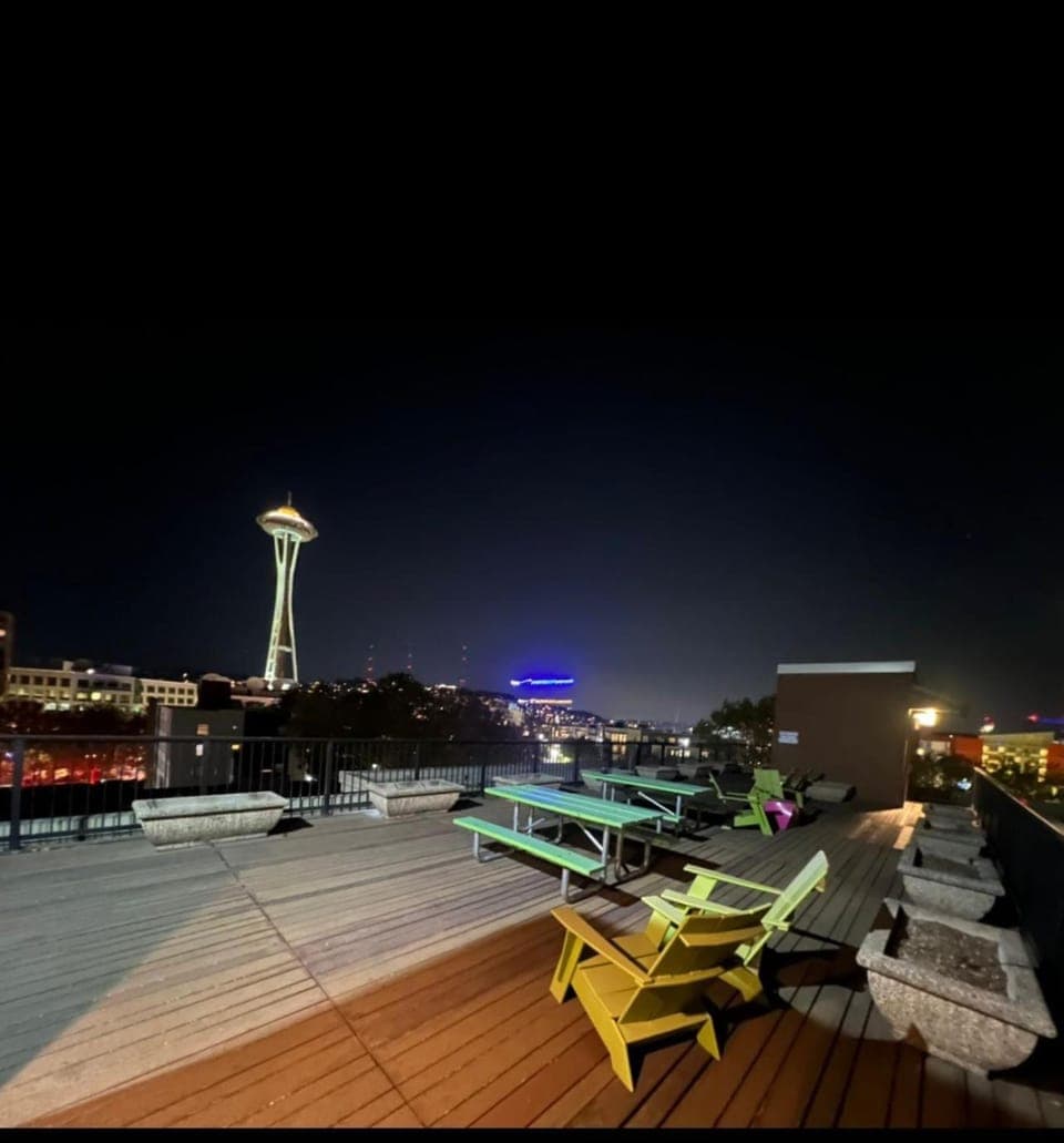 Property building, Night, View (from property/room), Balcony/Terrace, Evening entertainment, City view