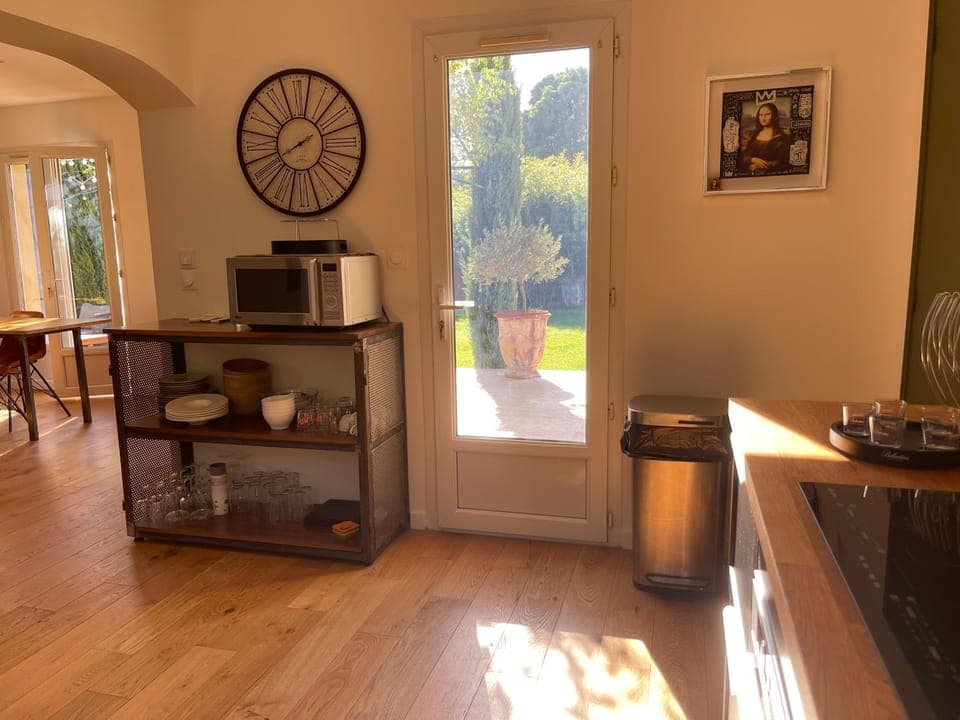 Coffee/tea facilities, Kitchen or kitchenette, minibar, pet friendly, stove, toaster