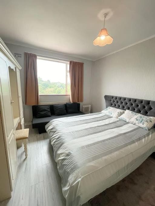 Quiet self-catering holiday home with surrounding lakes House in Meath, Co. Meath, Ireland