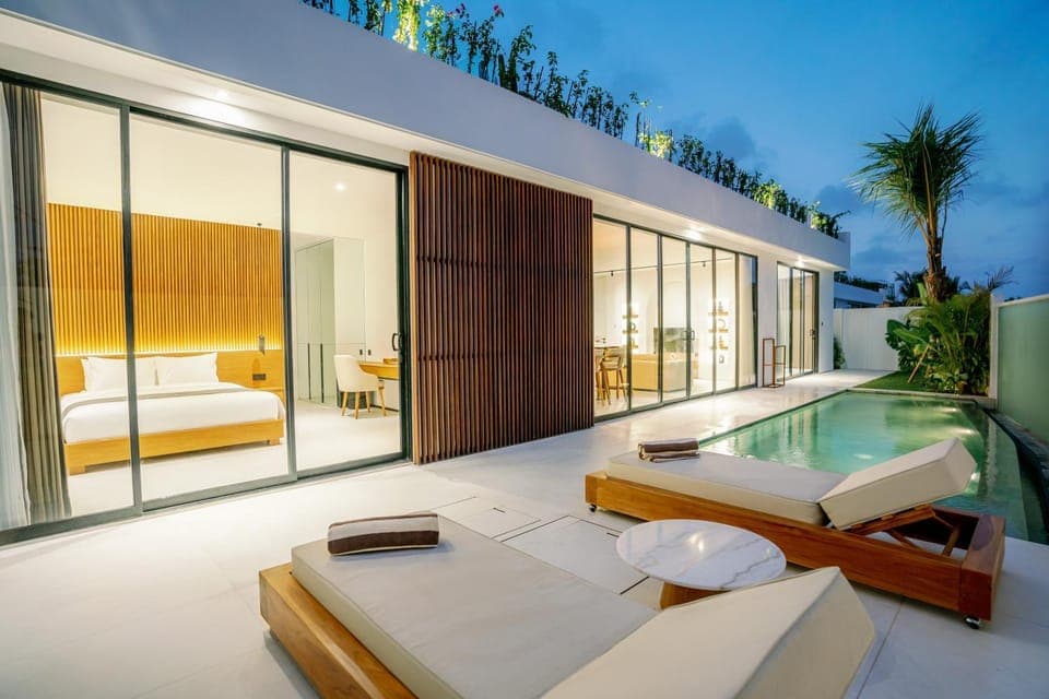 Bedroom, Swimming pool, sunbed