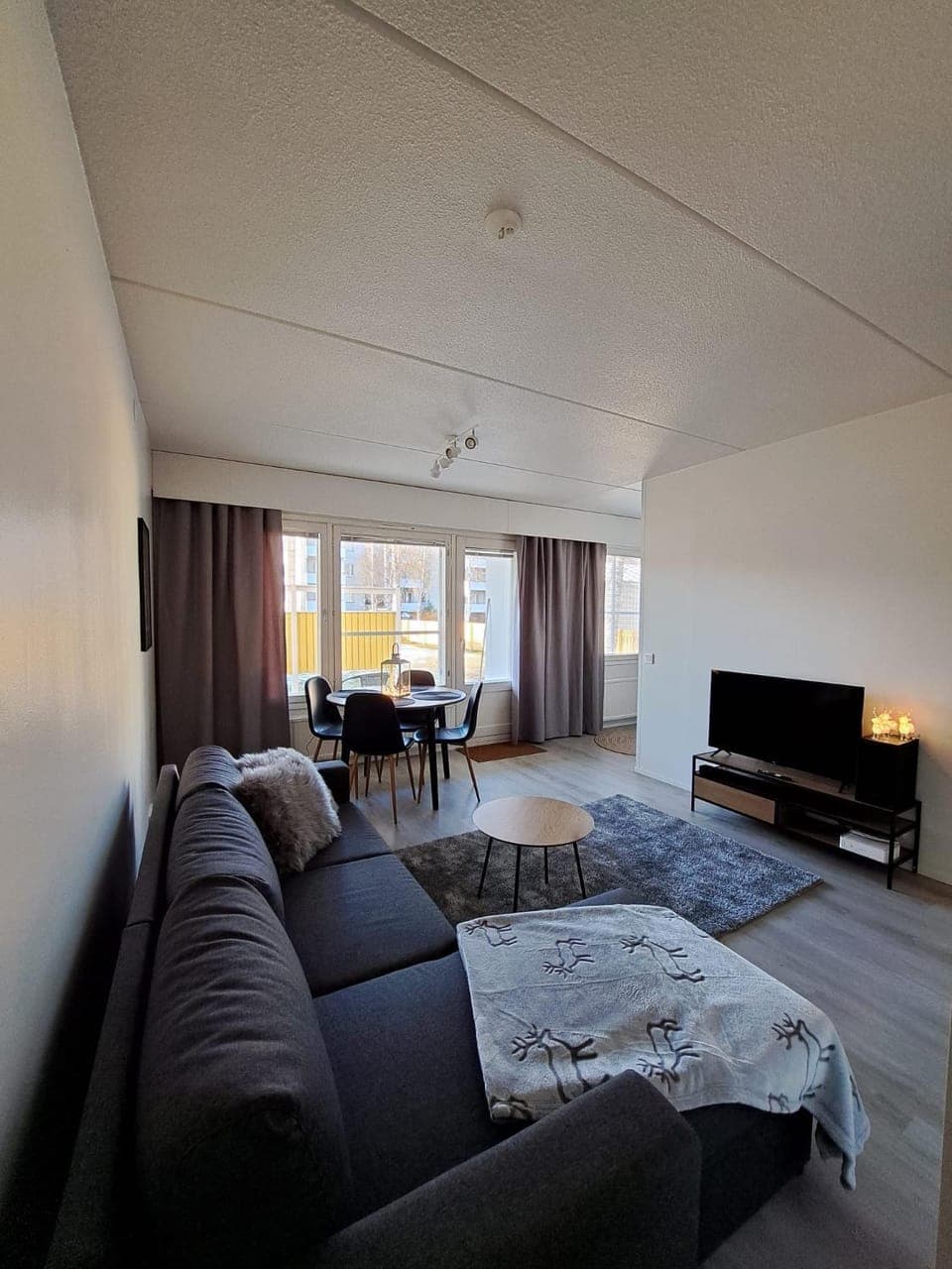 TV and multimedia, Living room, Seating area