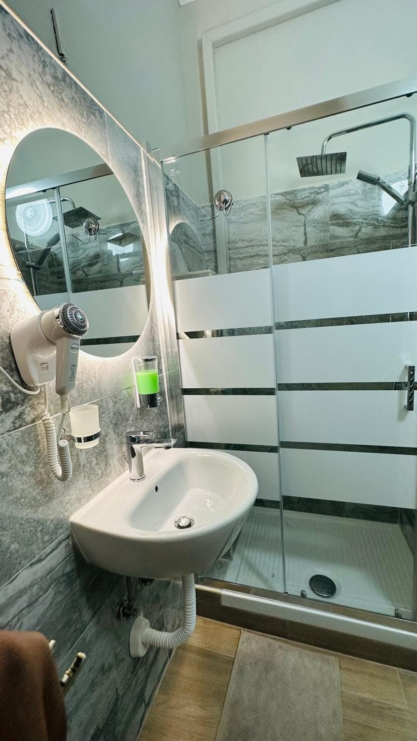 Shower, Toilet, Bathroom