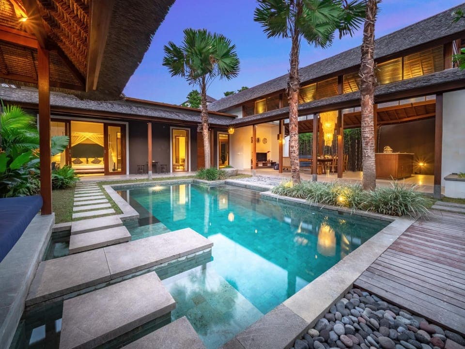 Property building, Swimming pool