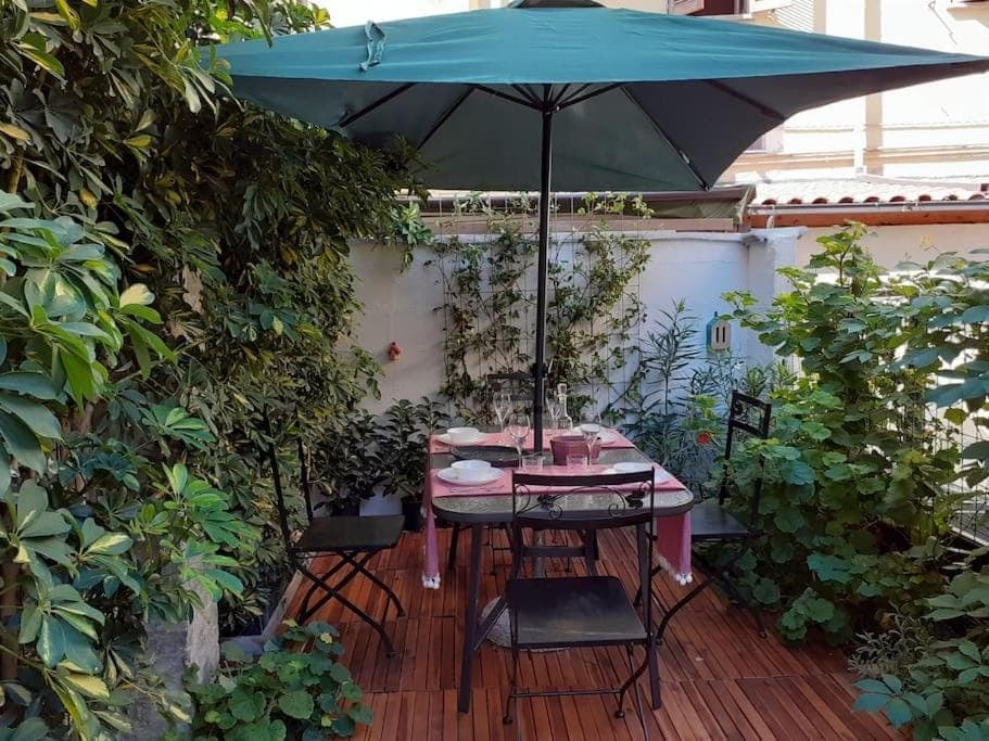 Garden, Dining area, Garden view