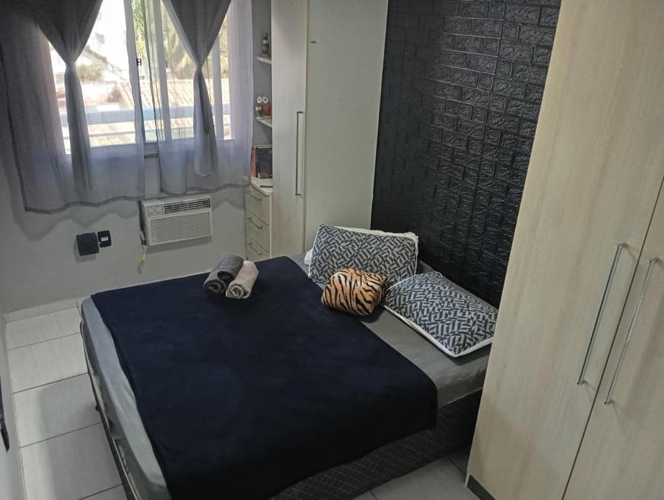 Bed, Photo of the whole room, Seating area, Bedroom, wardrobe